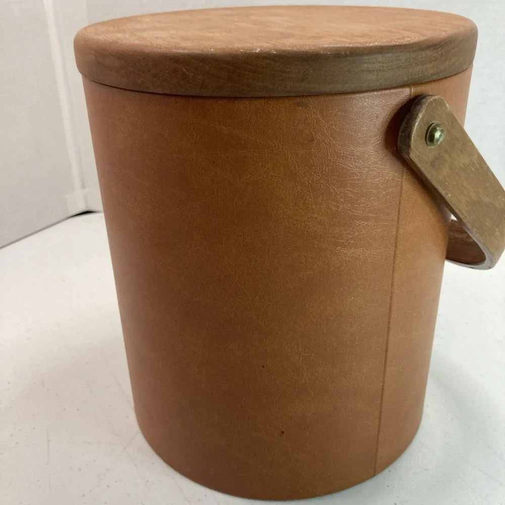 Vintage MCM Bar George Briard Leather Shell Vinyl Ice Bucket‎ Wooden Handle 60's